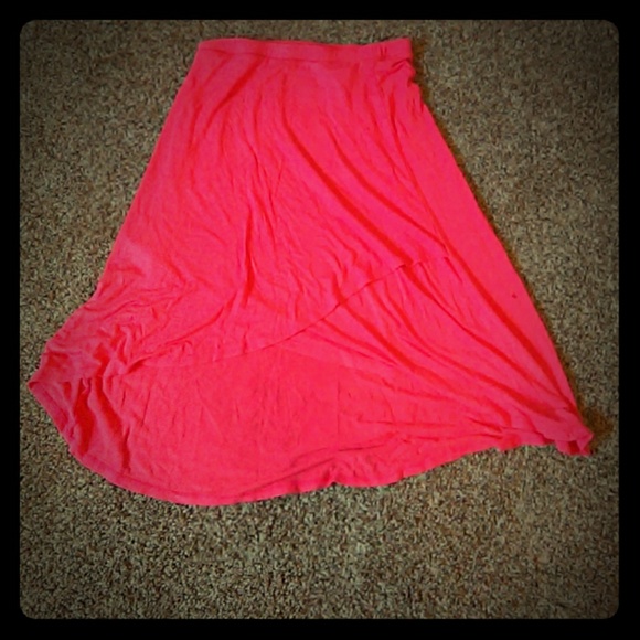 High-low skirt. - Picture 1 of 5